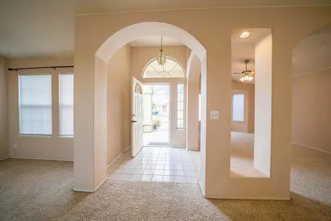 256 Riviera Dr, Lemoore, CA 93245 photo 4