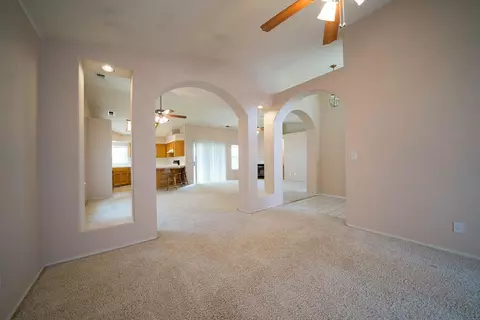 256 Riviera Dr, Lemoore, CA 93245 photo 6