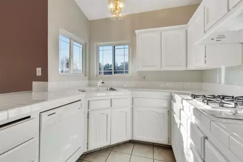 1209 E Ferguson Ave, Visalia, CA 93292 photo 12