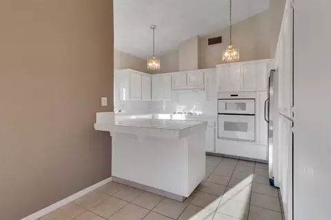 1209 E Ferguson Ave, Visalia, CA 93292 photo 11