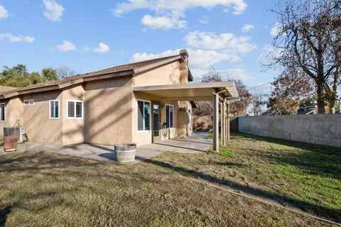 1209 E Ferguson Ave, Visalia, CA 93292 photo 28