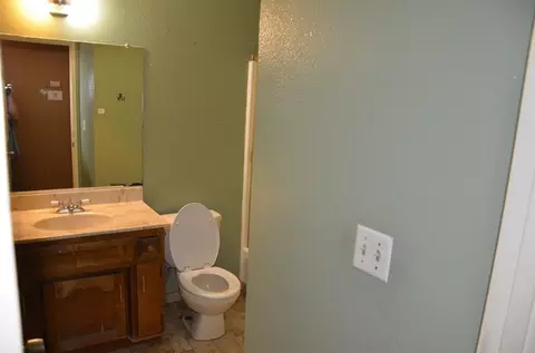19832 Ward, Strathmore, CA 93267 photo 9