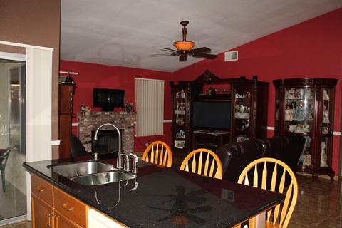 1149 E Davis Dr, Dinuba, CA 93618 photo 11