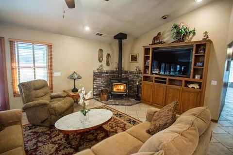2567 E Bardsley Ave, Tulare, CA 93274 photo 16