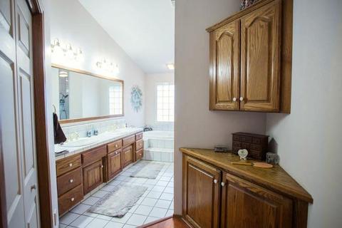 2567 E Bardsley Ave, Tulare, CA 93274 photo 35
