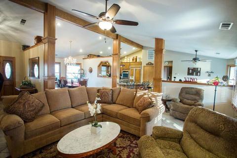 2567 E Bardsley Ave, Tulare, CA 93274 photo 19