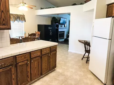 746 Encore Dr, Hanford, CA 93230 photo 9