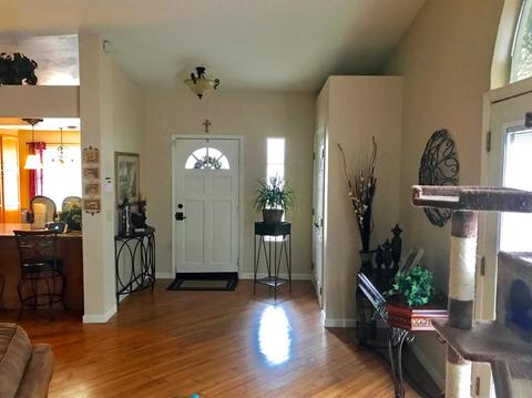 814 Heath Ct, Lemoore, CA 93245 photo 4