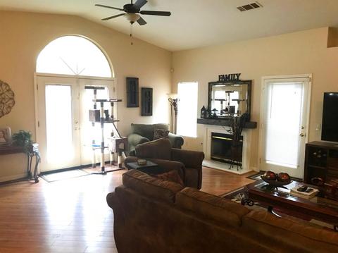 814 Heath Ct, Lemoore, CA 93245 photo 7