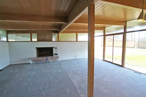 110 W Colonial Dr, Hanford, CA 93230 photo 9