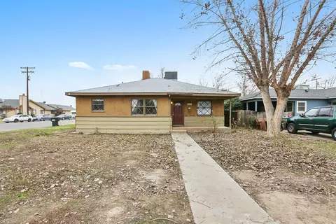 1021 E Noble Ave, Visalia, CA 93292 photo 1
