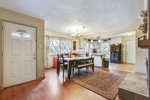 1021 E Noble Ave, Visalia, CA 93292 photo 3