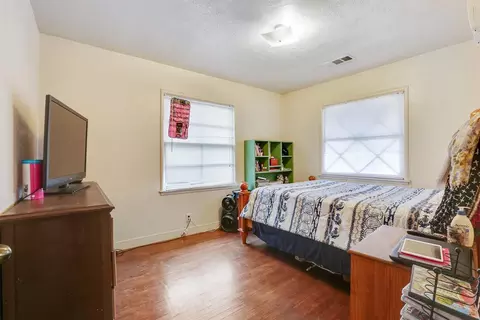 1021 E Noble Ave, Visalia, CA 93292 photo 12