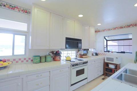 3200 E Douglas Ave, Visalia, CA 93292 photo 4