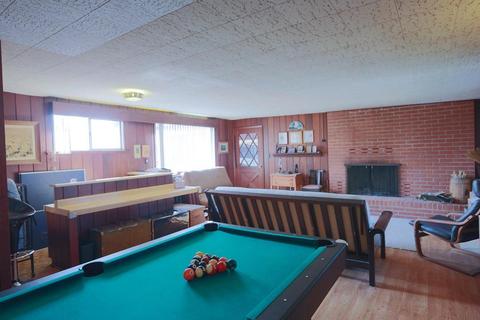 3200 E Douglas Ave, Visalia, CA 93292 photo 13