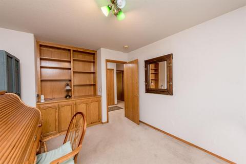 417 E Wilson Ave, Tulare, CA 93274 photo 14