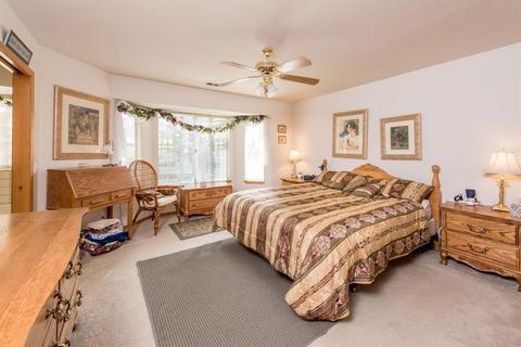 417 E Wilson Ave, Tulare, CA 93274 photo 11