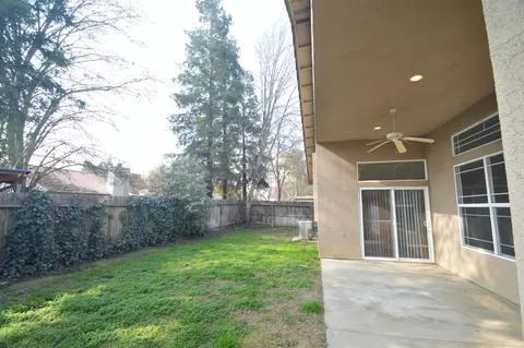 3933 E Four Creeks Ct, Visalia, CA 93292 photo 27