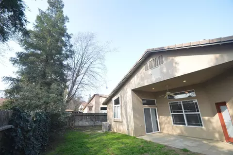 3933 E Four Creeks Ct, Visalia, CA 93292 photo 28