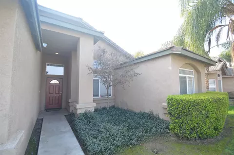 3933 E Four Creeks Ct, Visalia, CA 93292 photo 3