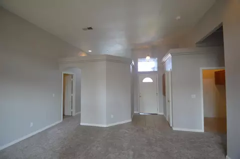 3933 E Four Creeks Ct, Visalia, CA 93292 photo 4