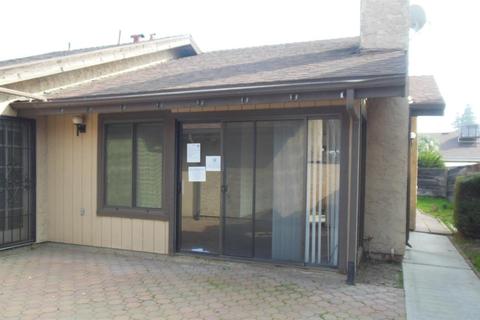 2011 E Andrea Ct, Visalia, CA 93292 photo 2