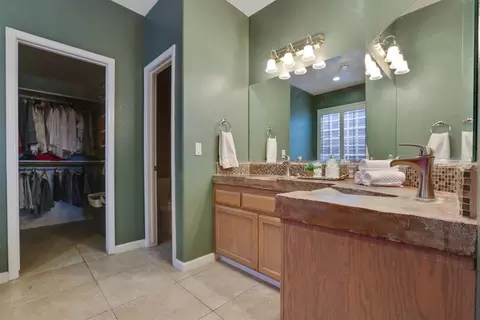 2303 S Beech Dr, Visalia, CA 93292 photo 17