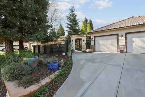 2303 S Beech Dr, Visalia, CA 93292 photo 3