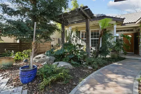 2303 S Beech Dr, Visalia, CA 93292 photo 6