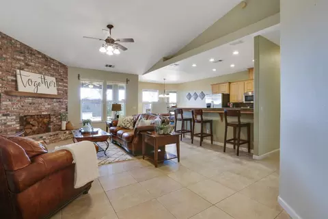 2303 S Beech Dr, Visalia, CA 93292 photo 9