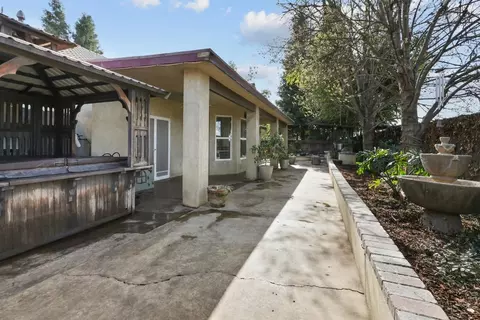 2303 S Beech Dr, Visalia, CA 93292 photo 29