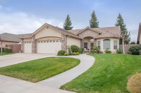 2317 S Beech Dr, Visalia, CA 93292 photo 2