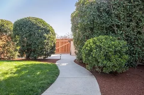 3330 E Birch Ct, Visalia, CA 93292 photo 32