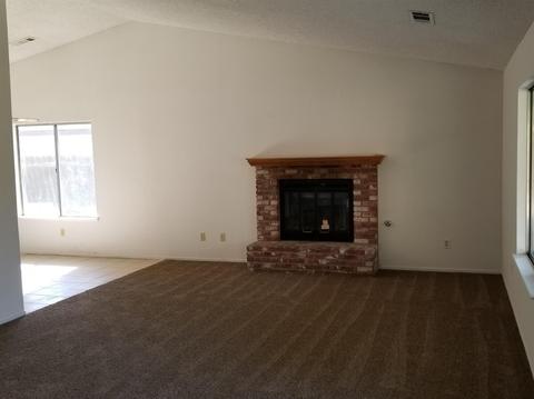 2026 E Mary Ave, Visalia, CA 93292 photo 2