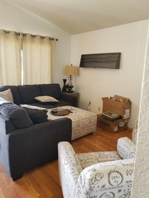 960 Robin Ct, Hanford, CA 93230 photo 2
