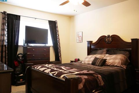 2012 E Bardsley Ave, Tulare, CA 93274 photo 10