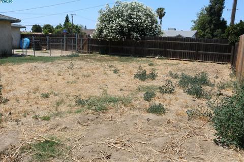 2012 E Bardsley Ave, Tulare, CA 93274 photo 14