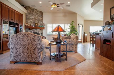 1331 E Laura Ct, Visalia, CA 93292 photo 9