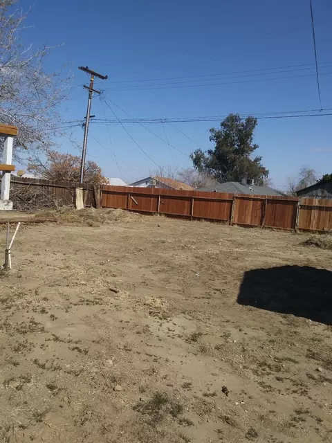122 Rose Ave, Taft, CA 93268 photo 4