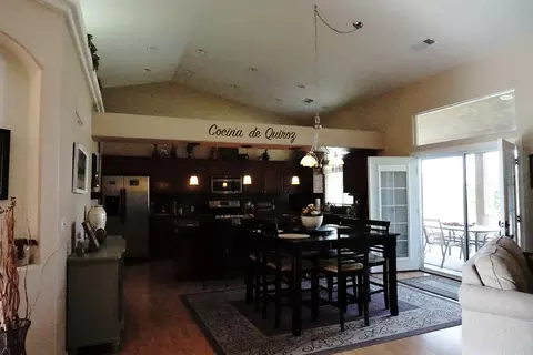 3140 W Delaware Ct, Visalia, CA 93291 photo 9