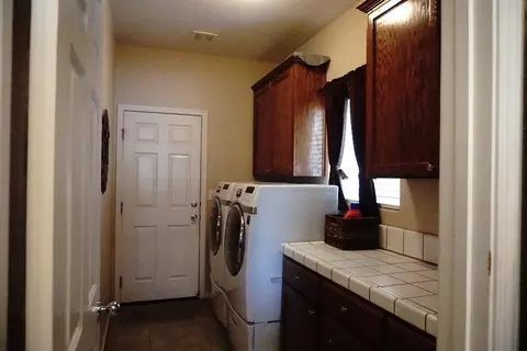 3140 W Delaware Ct, Visalia, CA 93291 photo 23