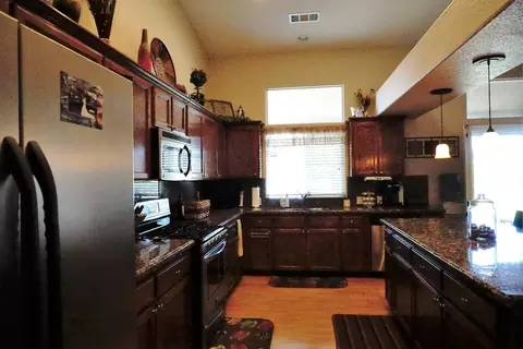 3140 W Delaware Ct, Visalia, CA 93291 photo 19