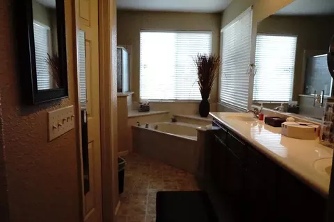 3140 W Delaware Ct, Visalia, CA 93291 photo 34