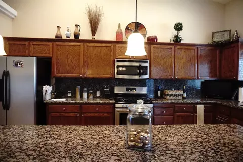 3140 W Delaware Ct, Visalia, CA 93291 photo 25