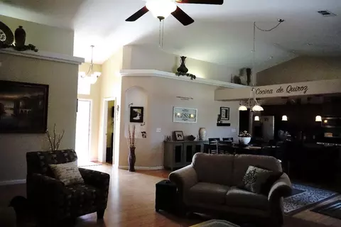 3140 W Delaware Ct, Visalia, CA 93291 photo 12