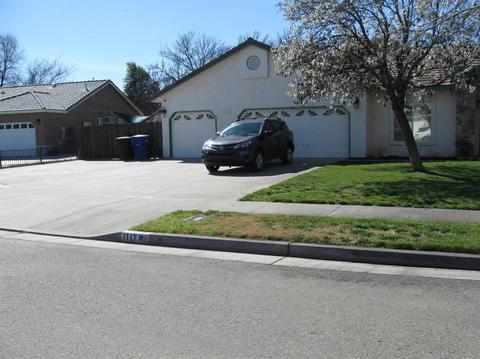 1117 Cousins Ct, Lemoore, CA 93245 photo 4