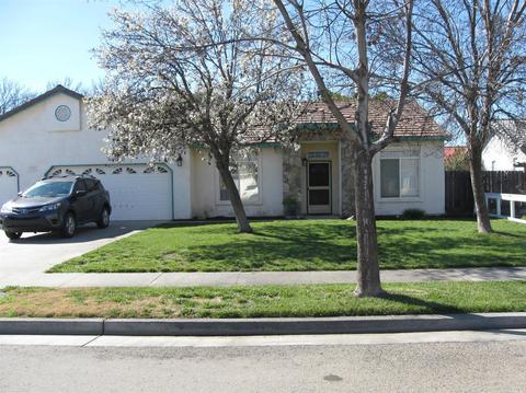 1117 Cousins Ct, Lemoore, CA 93245 photo 3