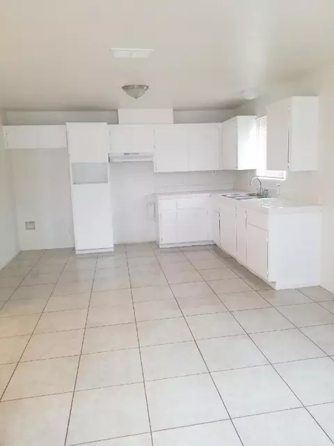892 S Spruce Rd, Exeter, CA 93221 photo 4