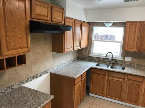 802 E Myrtle St, Hanford, CA 93230 photo 5