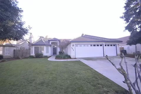 3819 E Stapp Ct, Visalia, CA 93292 photo 2